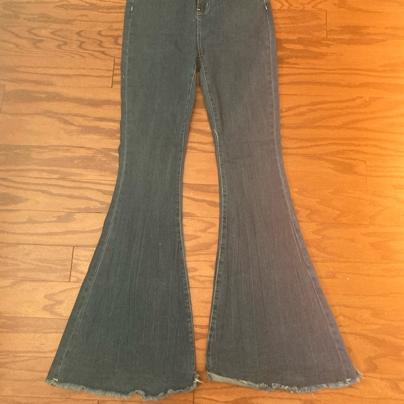 High waisted flare leg jeans - Picture 2 of 5